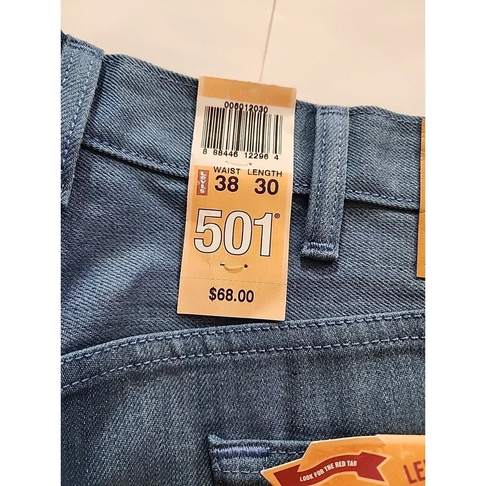 Levi's 501 men's 38X30 Buttonfly Light blue jeans Shrink To Fit Straight Leg NWT